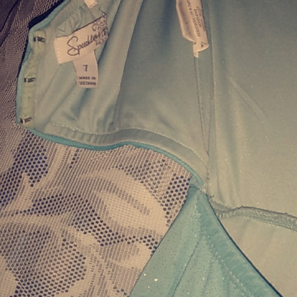 Dresses paid 100$ for both dresses I paid 400$ - Picture 2 of 6